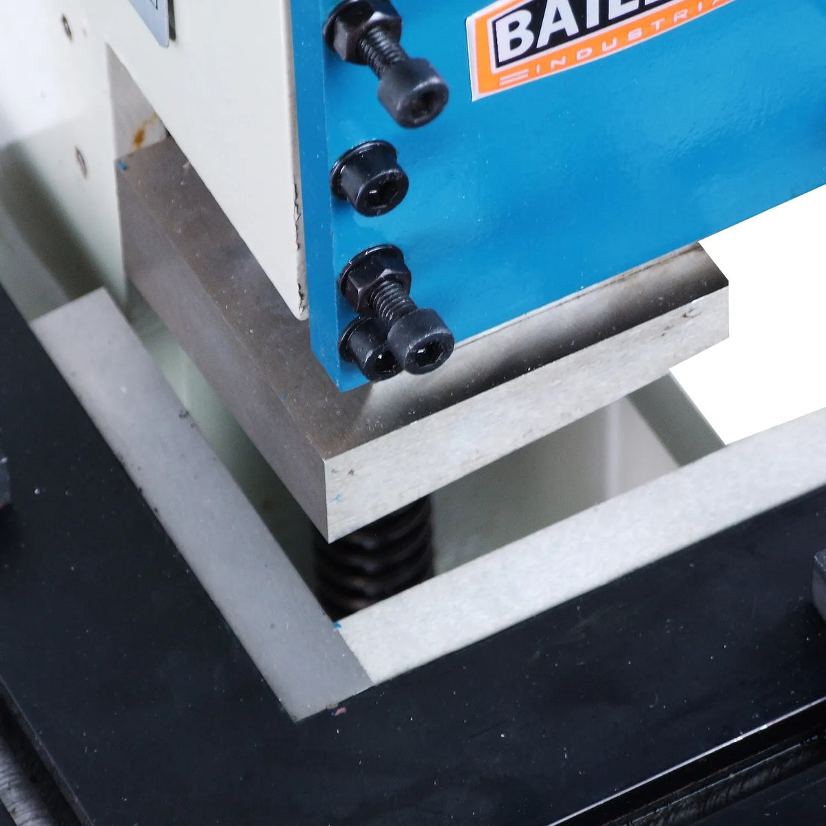 SN-F16-FN Manual Corner Notcher